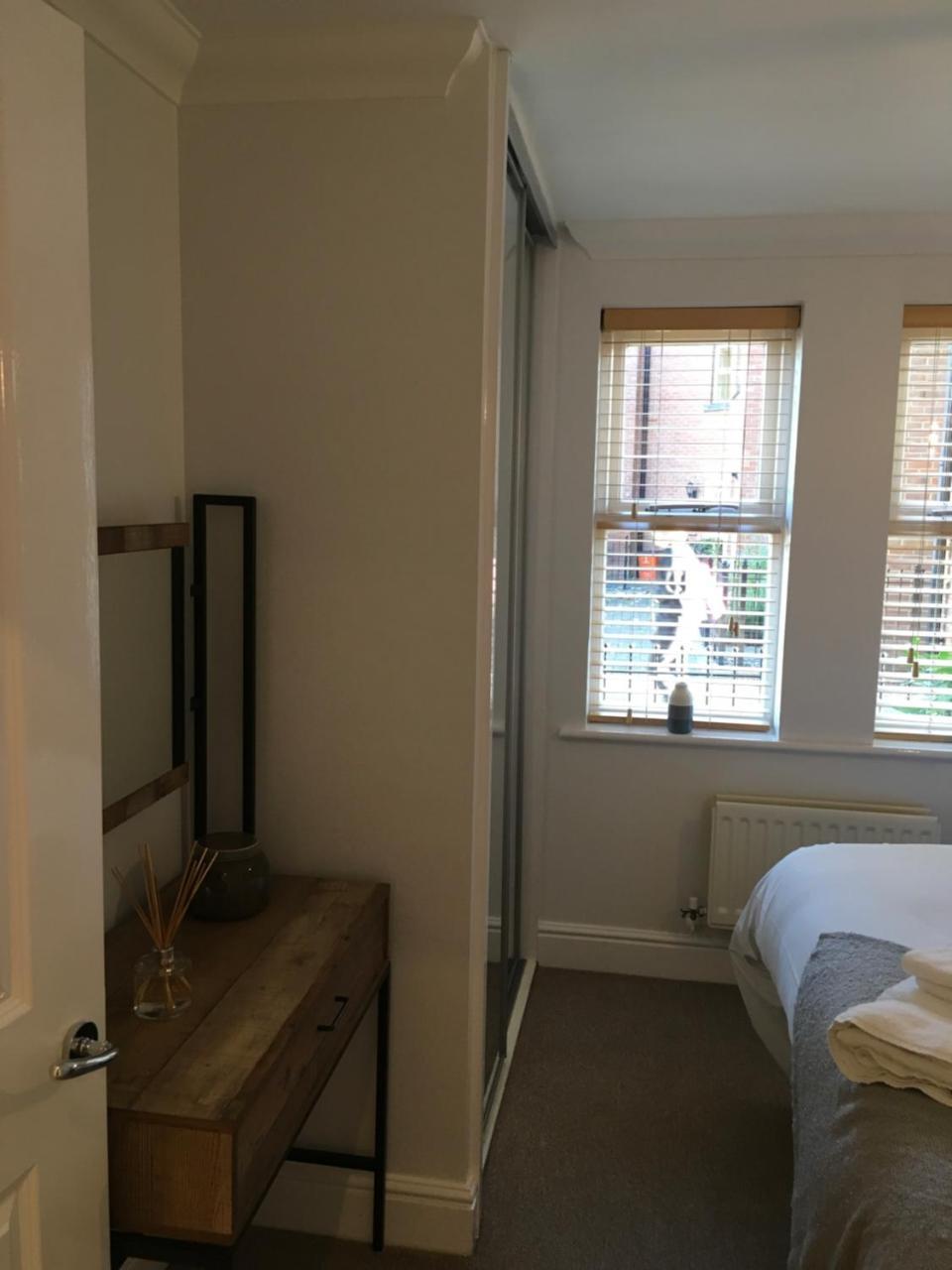 Godwin Court 21 Apartment Swindon Exterior photo