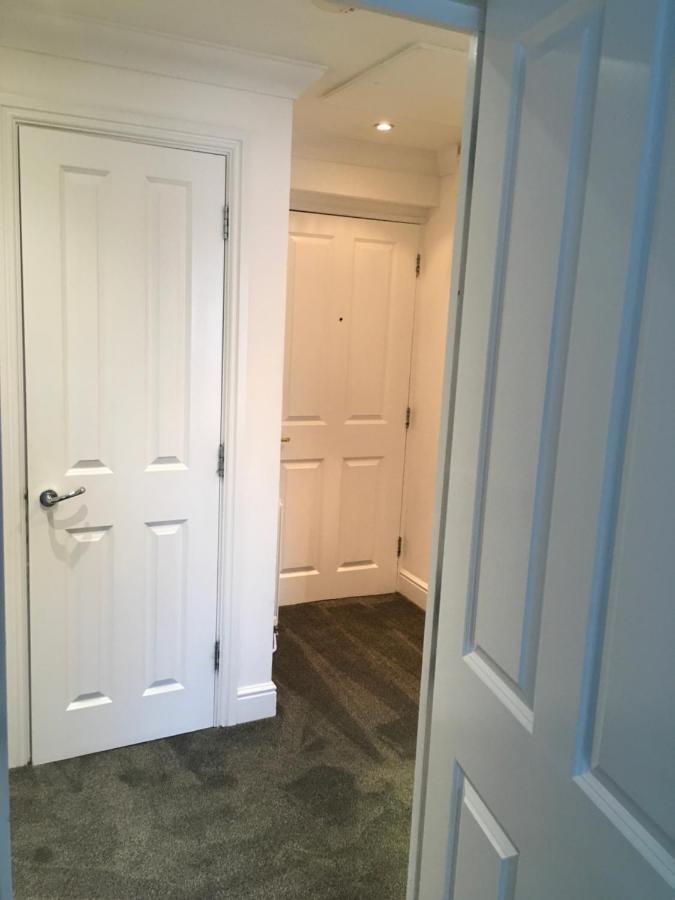 Godwin Court 21 Apartment Swindon Exterior photo